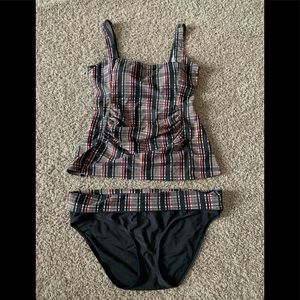 Size large maternity two piece bathing suit. EUC.
